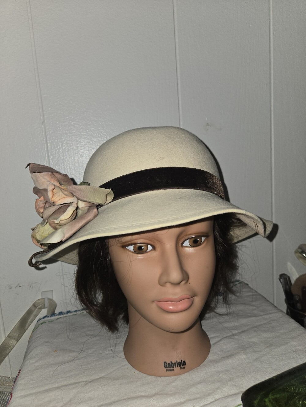 Chelton Vintage Wool Felt Hat Tan Beige with One Flower